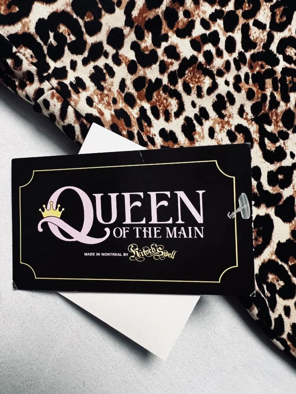 Queen Of The Main - Marie Set in Leopard - Picture 8 of 8